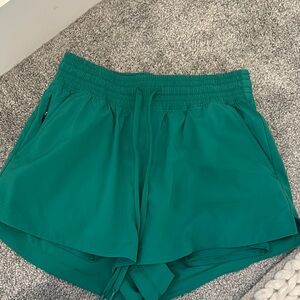 YPB MOTION TEK WORKOUT SHORTS